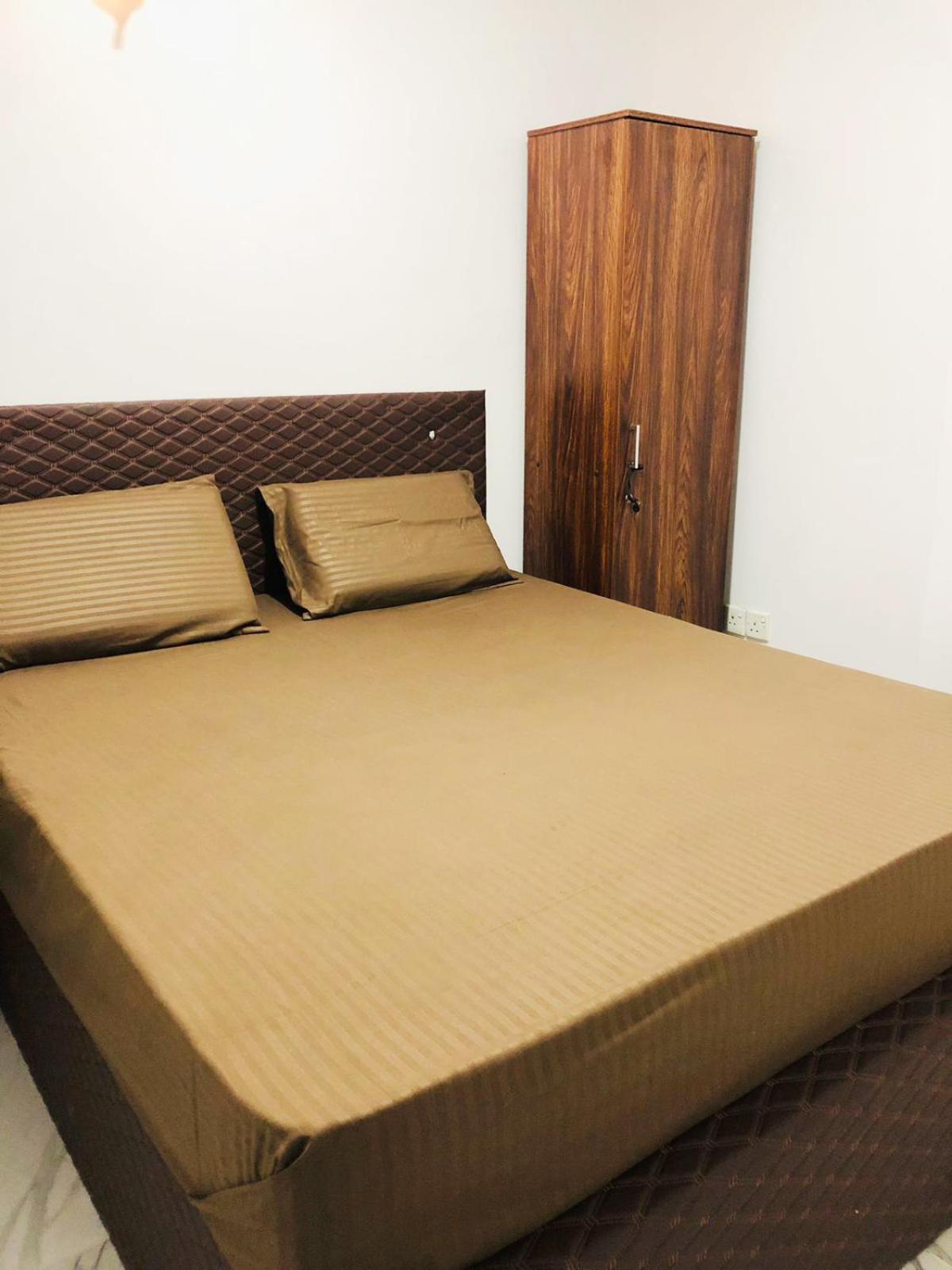 Kandy Railway Inn Екстер'єр фото